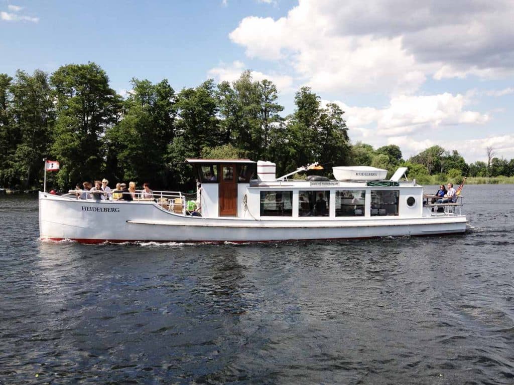 Boot Mieten: Die luxuriöse Art, die Küste neu zu entdecken