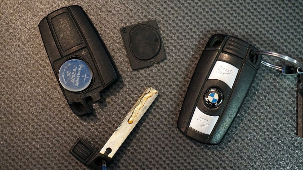 Schlüssel Batterien und Chips – Langlebigkeit und Qualität vereint