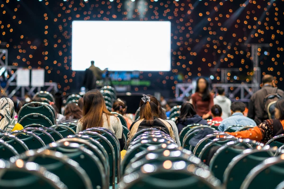 After-Work-Momente, die Berlin bewegen, als Teamevent und exklusiv für geschlossene Guppen für 20 bis 120 Personen in der Eventlocation Vivont Berlin