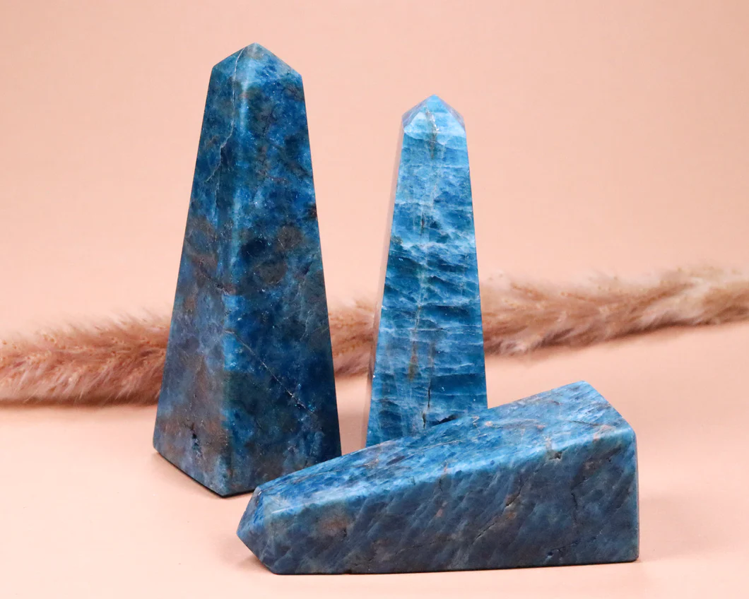 CrystalScents präsentiert: Apatit – Der Edelstein für Inspiration und Leichtigkeit